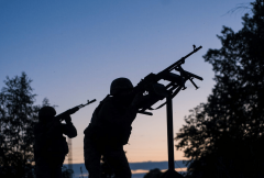 想靠假的好消息稳住大家