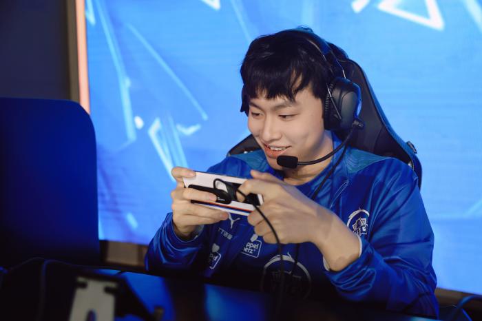 柔软与坚硬并存的帆帆：从春季夺冠到广州TTG的