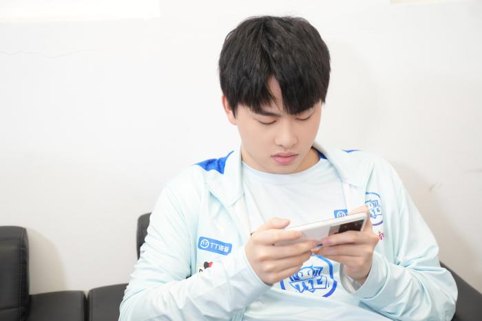 柔软与坚硬并存的帆帆：从春季夺冠到广州TTG的