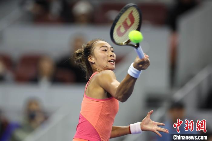 郑钦文力克旧将晋级16强 布云朝克特创中网男单